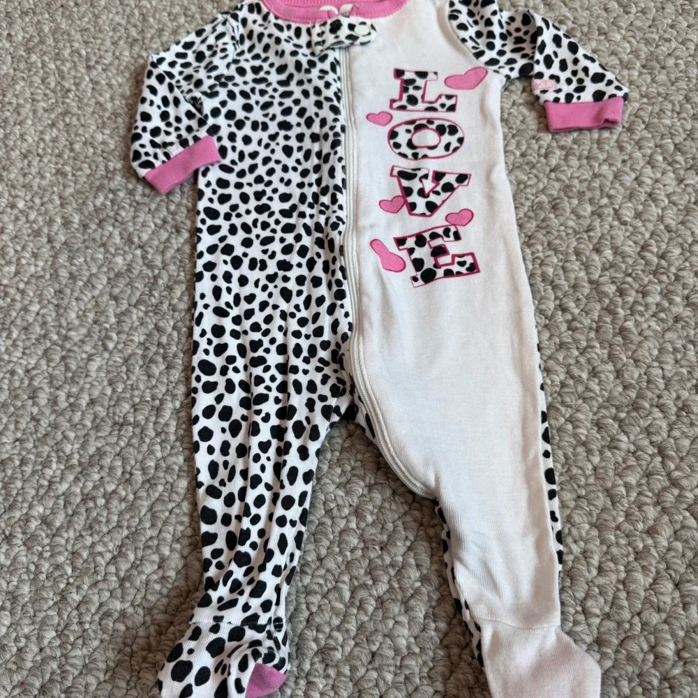 The Childrens Place Baby Girls Dalmatian Love Footed Pajamas Size‎ 0-3 Months